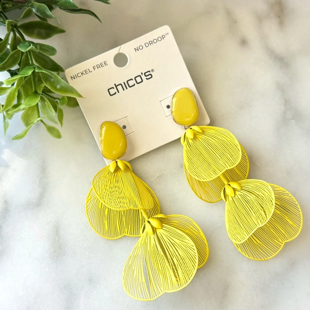 NWT Chico’s Tonal Mixed Petal Statement Drop Earrings No Droop